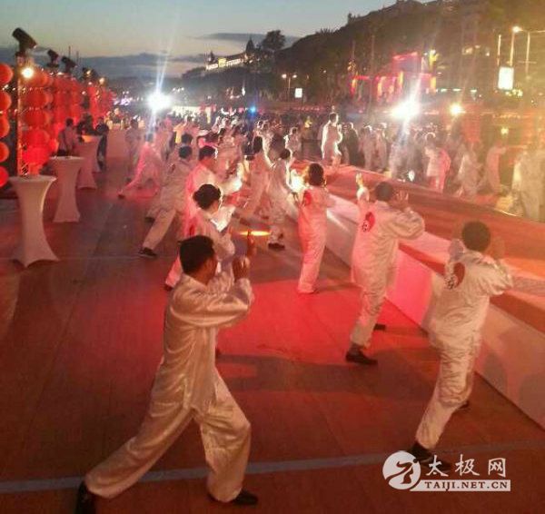 ��־ǿ������ȭ