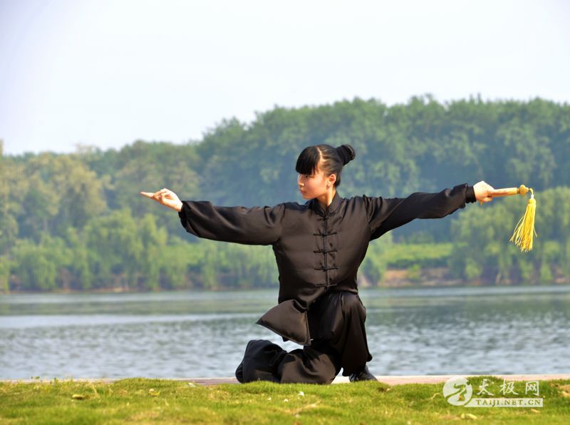 152225jabodo7a1saw0djd[1].jpg