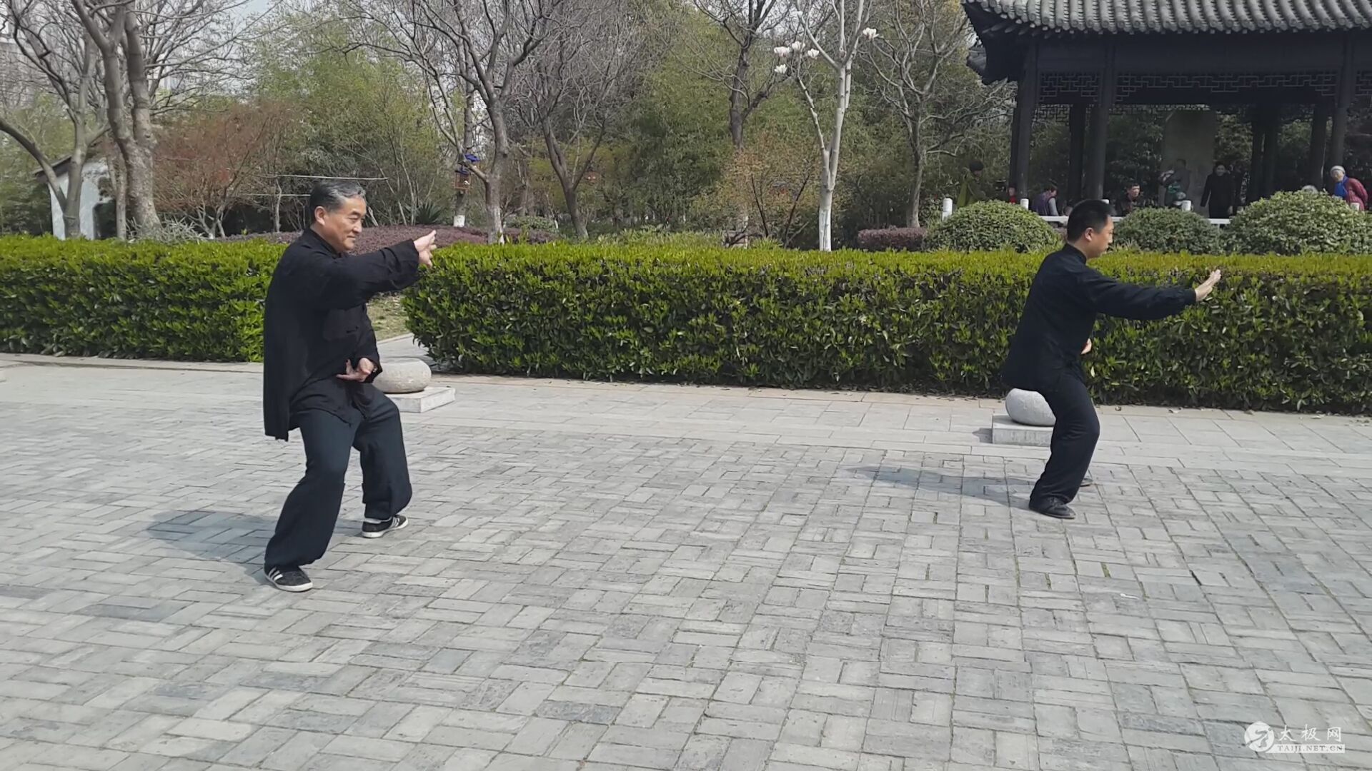 QQͼƬ20150401050512.jpg