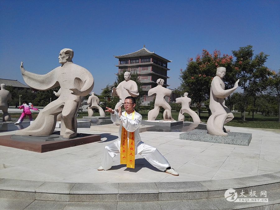 ΰ˫1    900x600.jpg