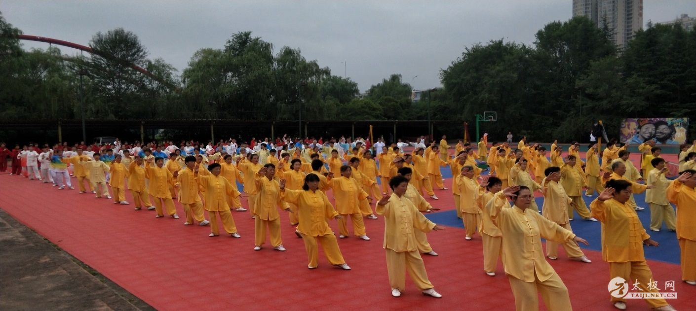 05.jpg