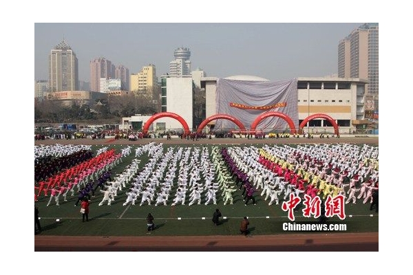 ֣ݰŮĻ 900Ůȭ̫