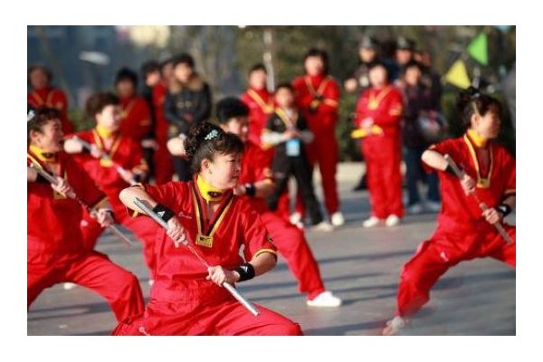 ��·ѡ�ֶ��ա����䡱����