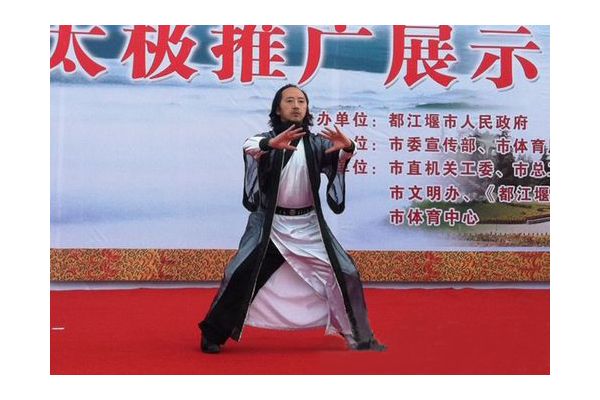 ������3ǧ��չʾ���̫�� �����Ľ����ѧ����