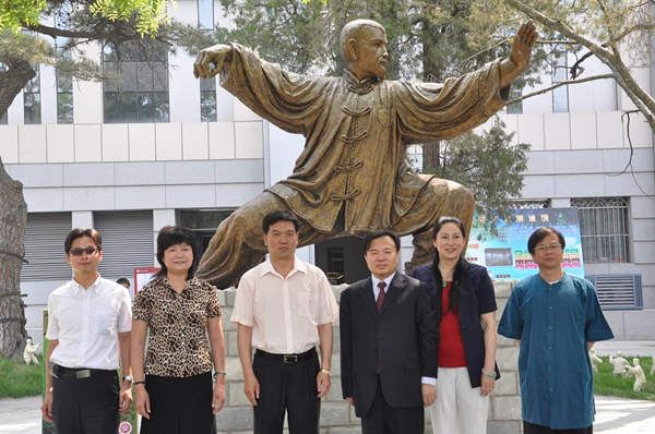 ڱ󣬾԰̫̫ȭȺĻչĻ