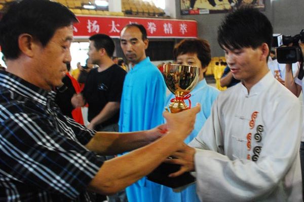 2012ꡰا¼ҹ̫ȭӢԲĻ