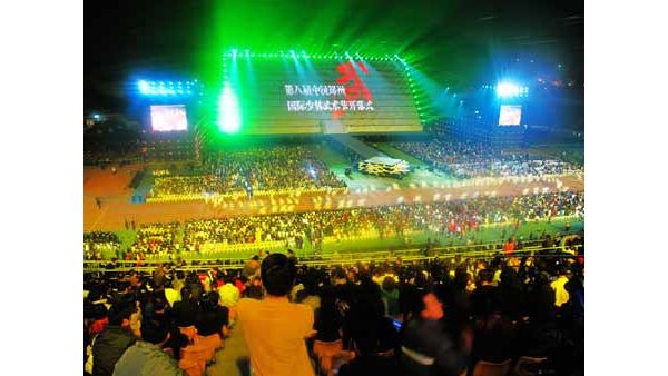 ����У��Ӣ�Ŷӽ�����֣�ݹ�������������