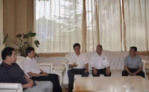 ��Ӣ���س����������ִ���߽��¼ҹ����ܾ���ѡ��