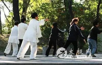 Ϊʲô˶˴죬ͬʱȴУ