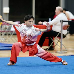 ����������ѧԺ���ǫ��1��2����ѡ���Ҷ�